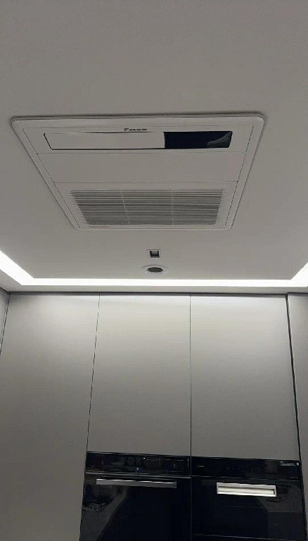 大金厨房间空调